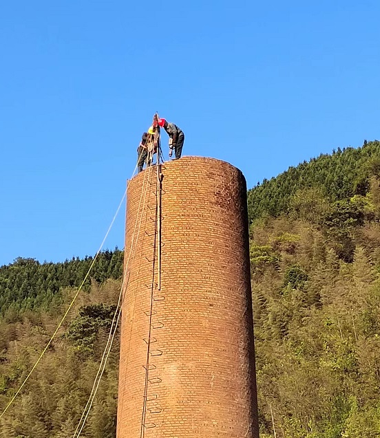 青島煙囪拆除也能環(huán)保？綠色拆除公司為您揭秘