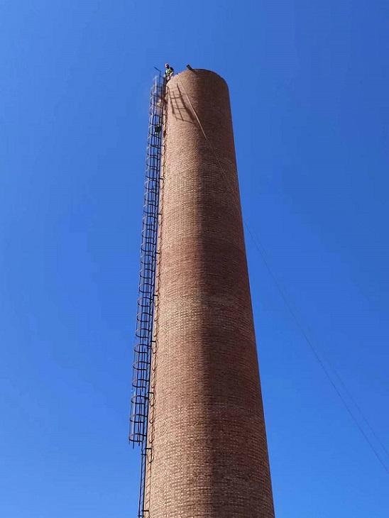 青島高空拆除公司:綠色拆除,安全為先